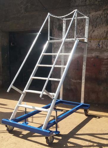 Washable Aluminium Trolley Stand Ladder - 10 Gauge