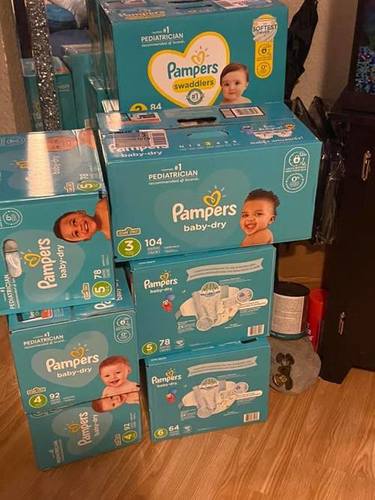 White.Green Premium Quality Diapers Pampers For Babies