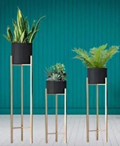 Fine Round Shape Wrought Iron Planter Stand