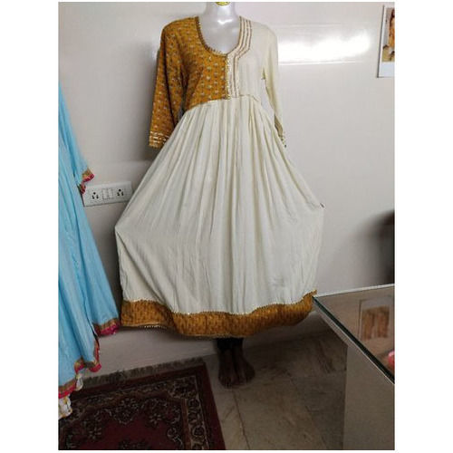 Indian Ladies White And Green U Neck Indo Western Dress