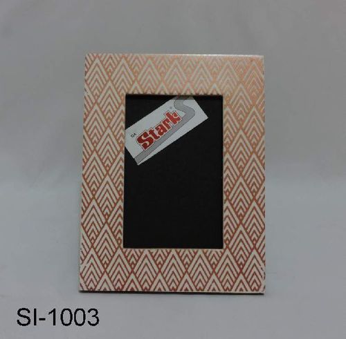 Various Colors Are Available Light Weight Wooden And Metal Photo Frame