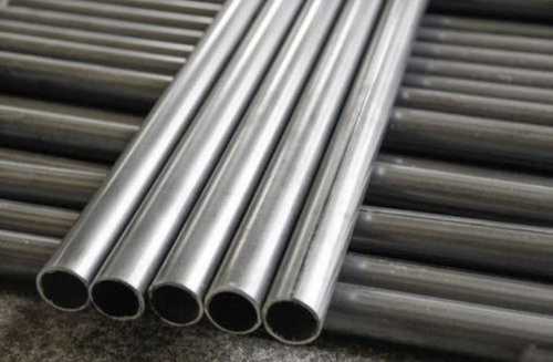 Silver Fine Finish Aluminium Pipe