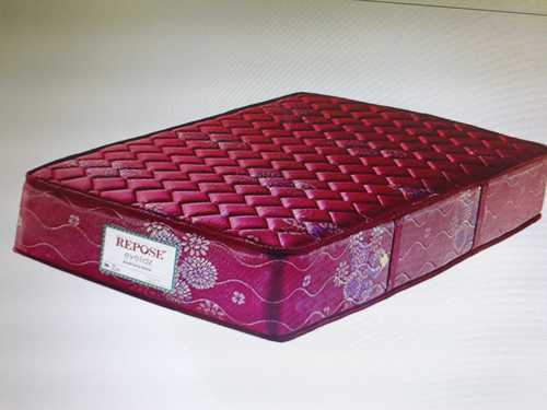 Red Rectangle Mattress For Home Hotel Thickness: Custom Millimeter (Mm)