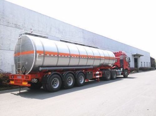 Aluminum Alloy Oil Tanker - 4x4, 6x4, 8x4 Drive, Manual Transmission | 5-50 Load Capacity, Tubeless Tires, Online Support