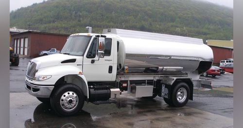 Transportation And Short-term Storage Petroleum Oil Refueling Truck