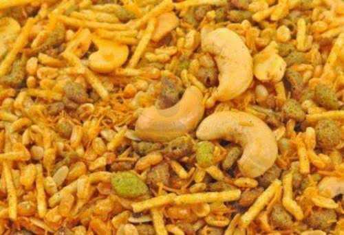 Delicious Hygienically Processed Crunchy Texture Fresh Mix Namkeen