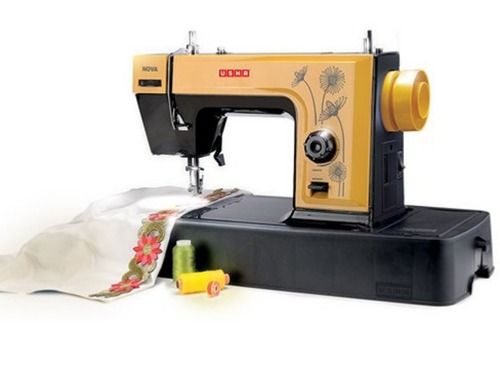 Manual Battery Operated Alluminium Die Cast Body Usha Nova Pro Sewing Machine