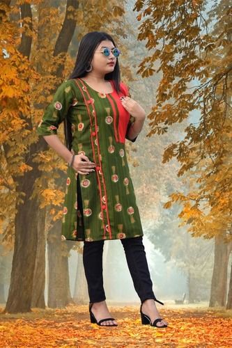 All Green Color Short Sleeves Printed Pattern Stylish Casual Wear Ladies Kurti With Round Neck