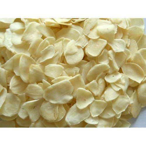 Pure Natural And Organic Light Yellowish Dried Garlic Flake
