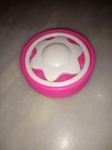 झूला के लिए चमकदार सफेद और गुलाबी गोल आकार का 5 इंच प्लास्टिक कैस्टर व्हील 55 ग्राम वजन के साथ