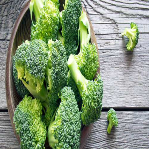 Vitamin A 12% Calcium 4% Iron 3% Vitamin B-6 10% Magnesium 5% High In Protein Fine Taste Green Fresh Broccoli