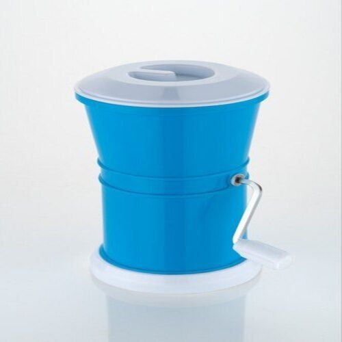 White And Blue Color Round Shaped Kitchen Use Plastic Stainless Steel Chilli Cutter With Lid