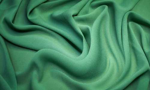 Shrink-Resistant 44 Inch Width Plain Green Spun Polyester Fabric For Making Garments