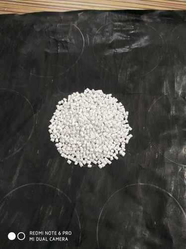 A Grade Industrial White Color Polycarbonate Granules For Plastic Product Manufacturing Industry