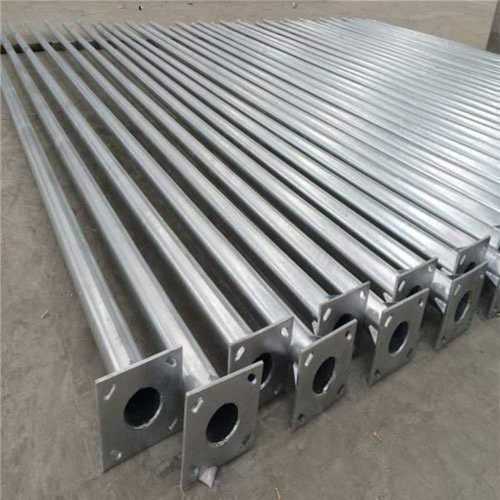 Silver Single Arm Galvanized Iron 6 To 12 M Conical Pole For Highway