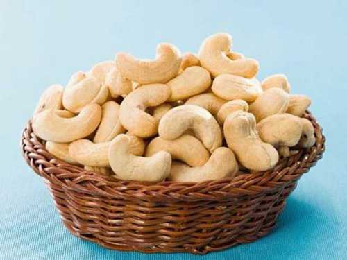 Fssai Certified Light White Dried Organic Cashew Nuts For Food, Snacks And Sweets Crop Year: Current Years