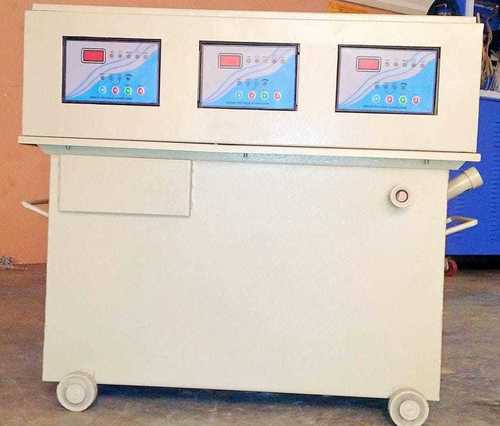 Electrical Oil Cooled Three Phase Servo Voltage Stabilizer With 300-470 Input Voltage