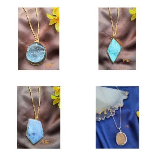 Natural Blue Stone Natura Druzy Crystal Pendant For Healing Process And Boost Immunity Gender: Women