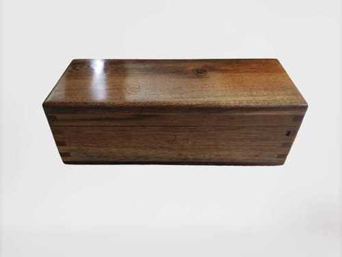 Polished Finish Eco Friendly and Good Strength Brown Color Natural Wooden Storage Boxes