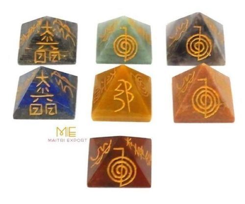 Oval Cut Pyramid Natural Quartz Reiki Symbol Engraved Set Stone For Decoration