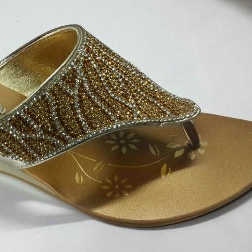 Anti Skid And Light Weight Attractive Design Ladies Party Wear Sandals With Round Toe Heel Size: Low Heal