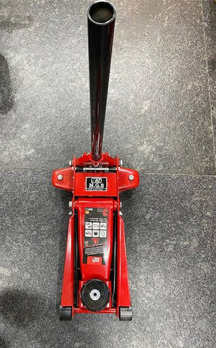 Precise Design Robust Construction Red And Black Torin Hydraulic Jack Application: Workshop