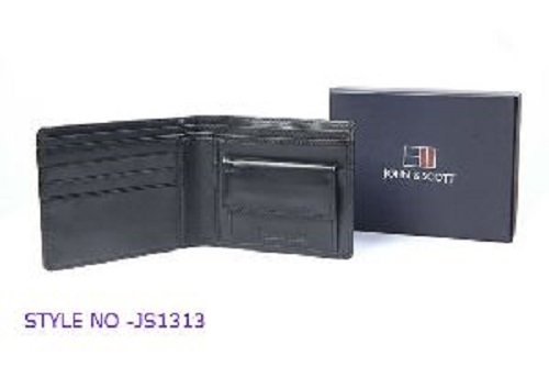 Black Fine Finish And Very Spacious Light Weight Plain Design Fold Able Leather Wallet For Mens