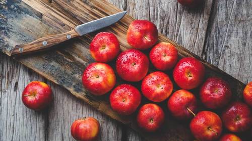 Full Matured Fresh Red Apple For Human Consumption