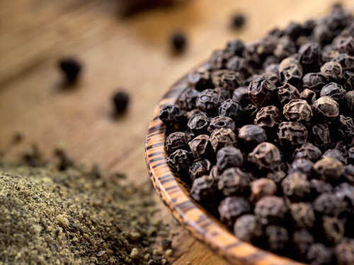 A Grade 100% Pure and Natural Fresh Whole Black Pepper for Cooking