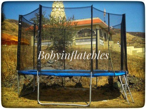 14 Feet Height Round Shape Black Color Trampoline for 15 Year Age with 4 Legs