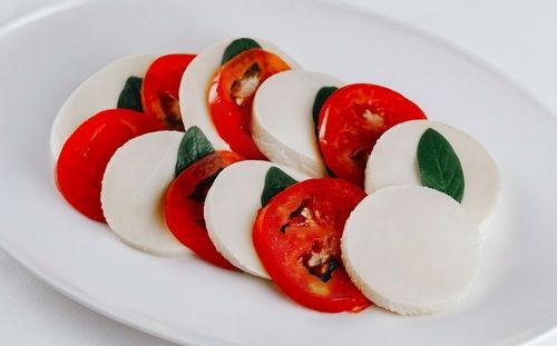 Raw And Original Flavour Fresh Homemade Mozzarella Cheese Is Hygienically Manufactured And Packed