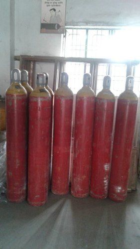 Carbon Monoxide Gas Cylinders For Industries Capacity: 8 Kg/Day