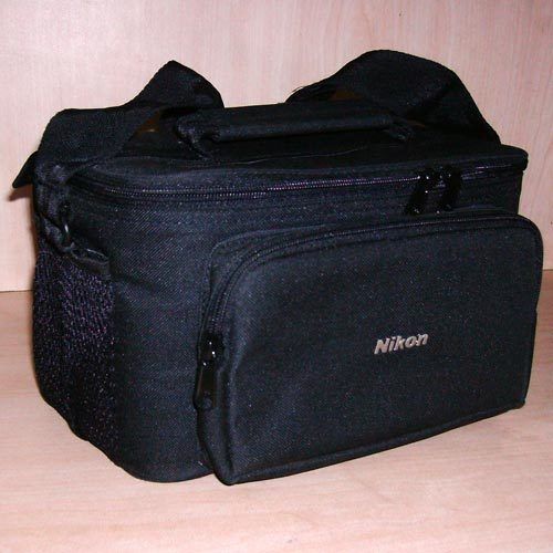 Very Spacious Black Color And Plain Design Polyester Fabric Bag For Cameras