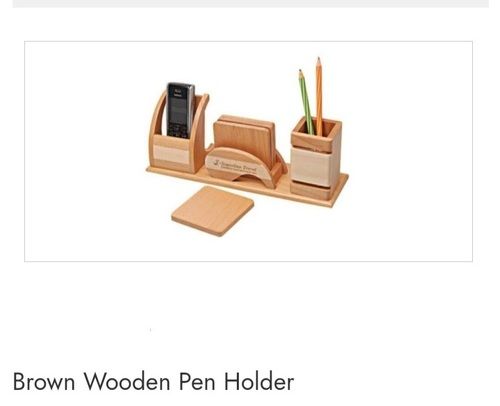 Polished Surface Finish And Plain Pattern Brown Wooden Pen Holder