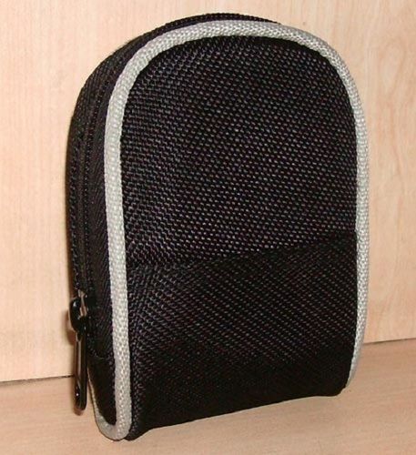 Zipper Closure Very Spacious Black Color And Plain Design Polyester Fabric Bag For Camera Size: Various Sizes Are Available