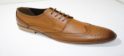 Round Shape Toe Lace Closure And Light Weight Low Heel Tan Color Plain Mens Brogue Shoes