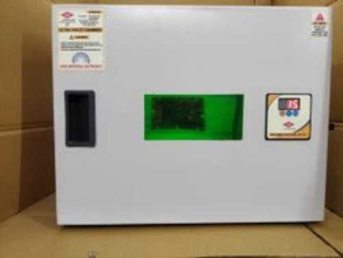 25 L To 500 L Capacity Uv Chambers For Clinical, Hospital And Laboratory  Voltage: 220 Volt (V)