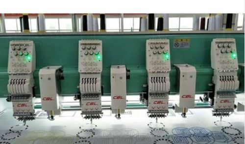 Multi Head Computerized Mixed Chenille Embroidery Machine With Worktable Size 700x800mm