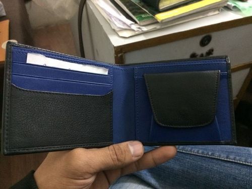 Comes In Various Colors Very Spacious And Light Weight Plain Design Mens Leather Wallets With Coin Compartments