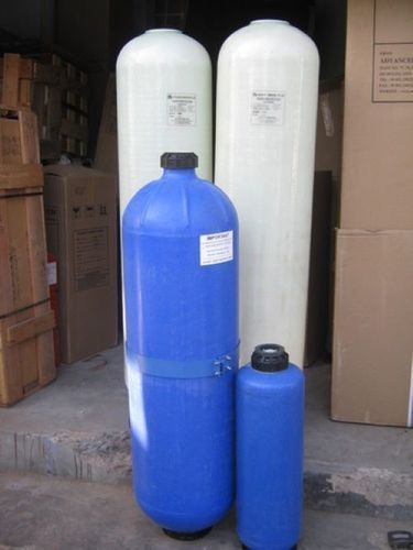 10 to 200 Liter Size Blue and White Corrosion Resistance HDPE Filter Vessel