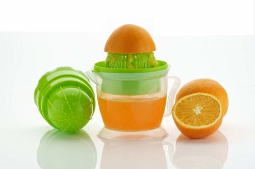 Orange juicer