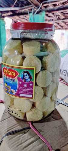 Sweet Taste And Delicious Elaichi Soan Papdi, 1Kg Glass Jar Packs Fat: 6.5 Percentage ( % )