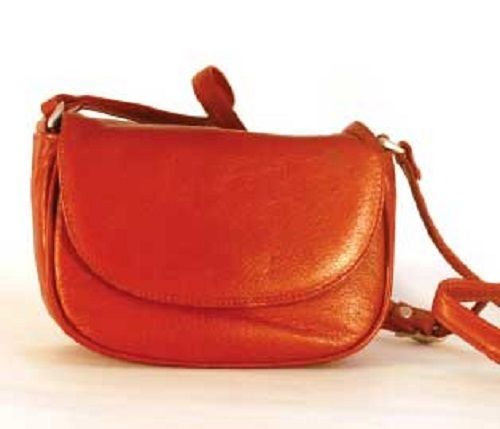 Machine Made Very Spacious And Light Weight Customized Red Color Plain Leather Utility Bag