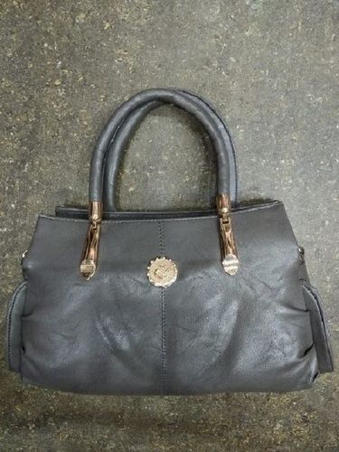 Light Weight And Spacious Zipper Closure Customize Size Ladies Leather Handbag For Casual Wear