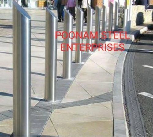 Superior Finish And Eco Friendly Stainless Steel Round Polish Surface Bollards