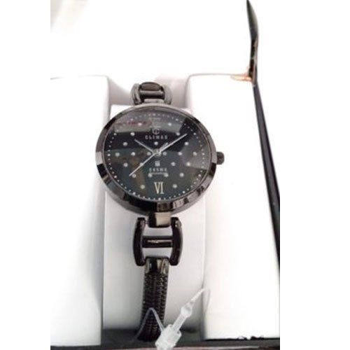 Designer Ladies Analog Wrist Watch With Round Dial Shape And Polished Finish