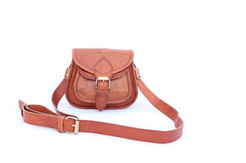 Light Weight And Spacious Plain Design Anti Tear Leather Women Sling Bag For Daily Uses