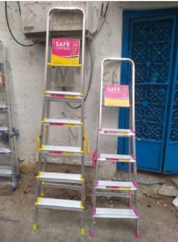 Foldable Aluminium 5 To 6 Step Ladder For Home And Shops