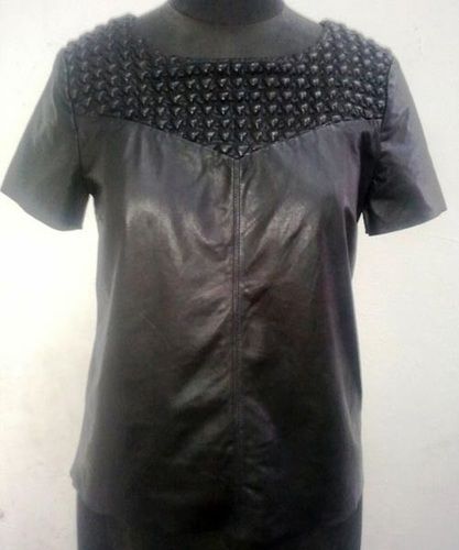 Winter Black Color, Plain Design Ladies Short Sleeve Anti Wrinkle Leather Tops For Party Wear