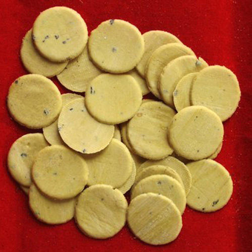 Coin Shape Appalam Papad For Snacks With Round Shape And 1-2 Month Shelf Life